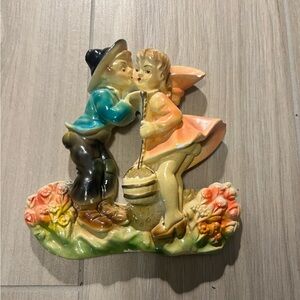 Vintage Chalkware Kissing Boy & Girl Wall Plaque – Mid-Century Folk Art